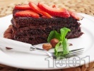 Рецепта Торта с какаови блатове, шоколадов сметанов крем и ягоди